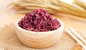 Gạo lứt là thực phẩm giảm cân hiệu quả có thể thay thế hoặc trộn nấu với cơm